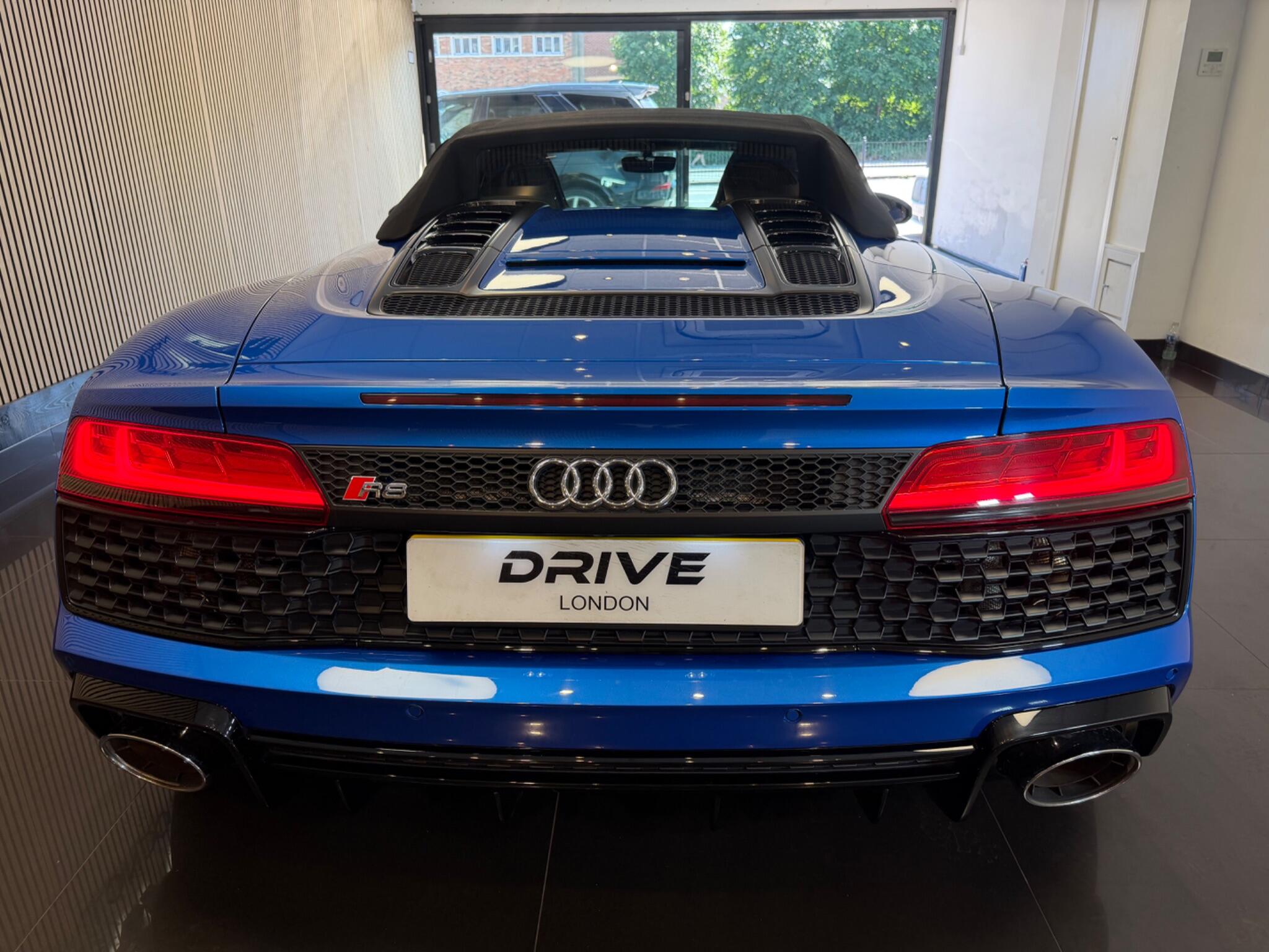 Audi R8